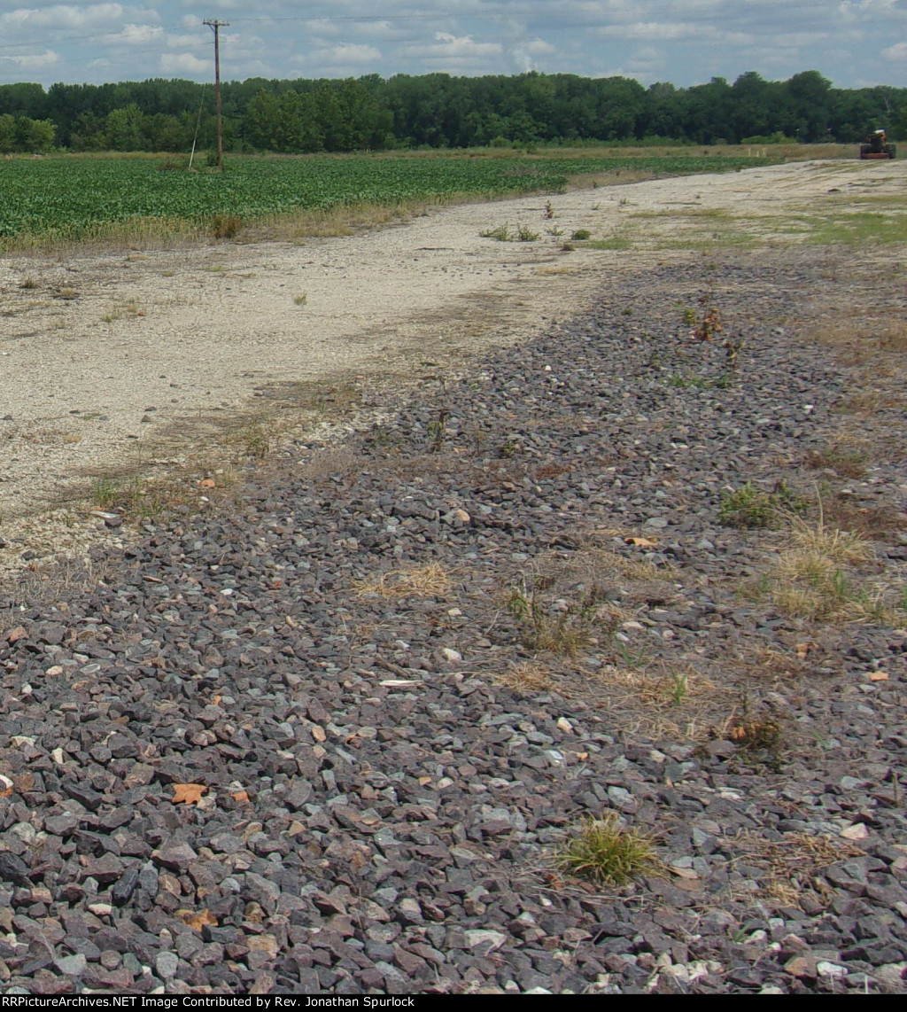 Abandoned right of way, looking north-west